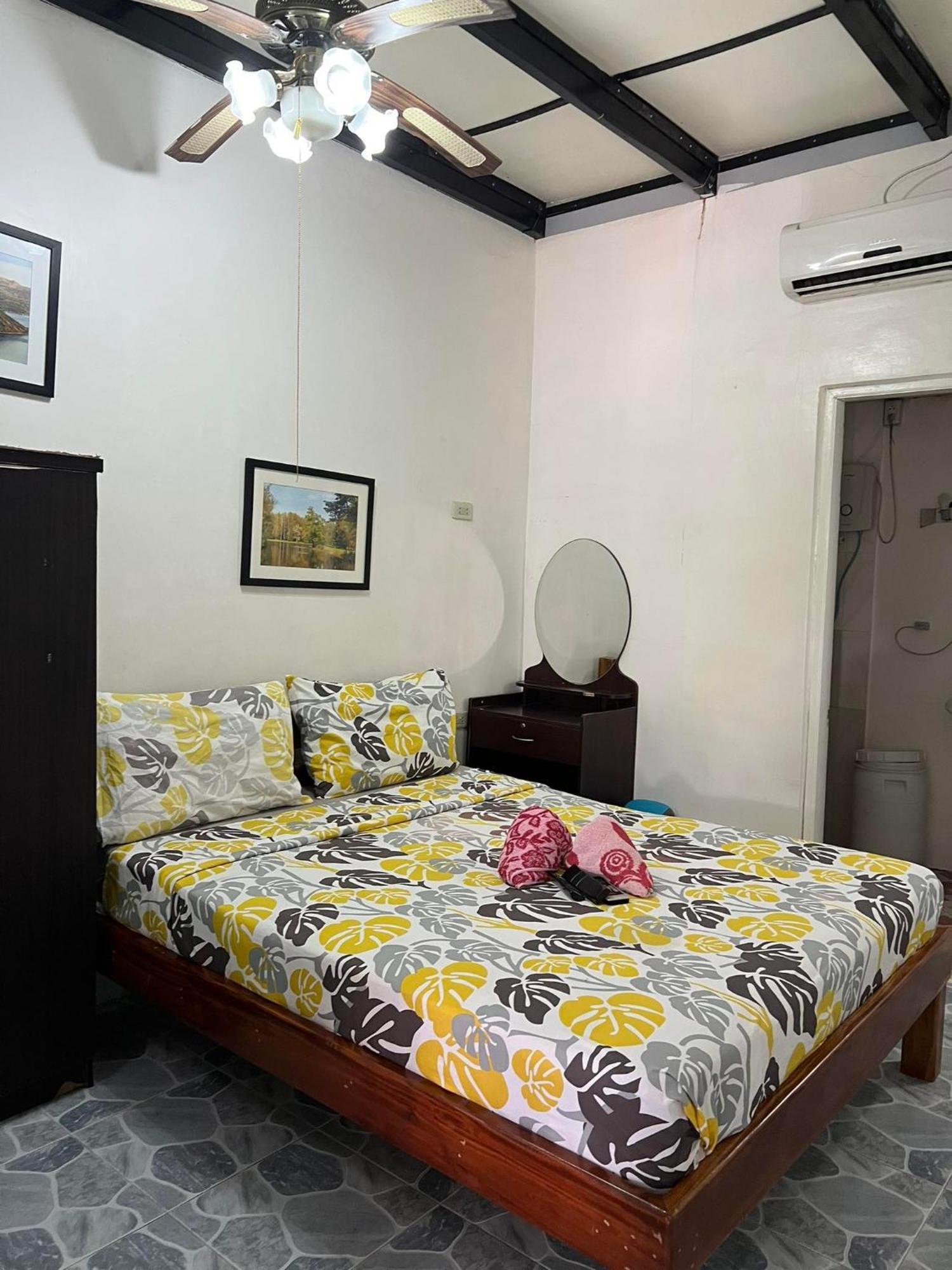 Ice Bear Bar & Tourist Inn Dauis Dış mekan fotoğraf