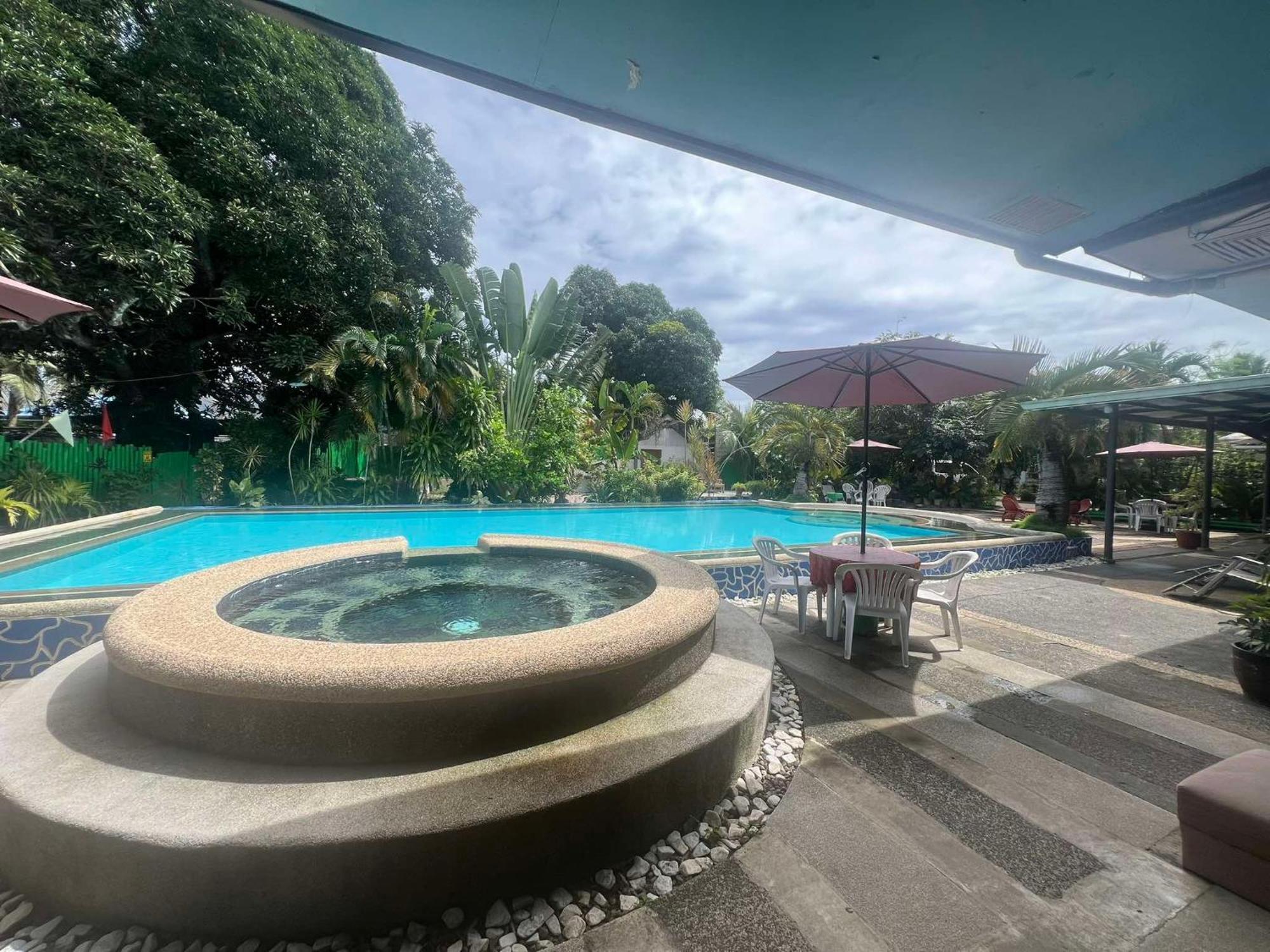 Ice Bear Bar & Tourist Inn Dauis Dış mekan fotoğraf