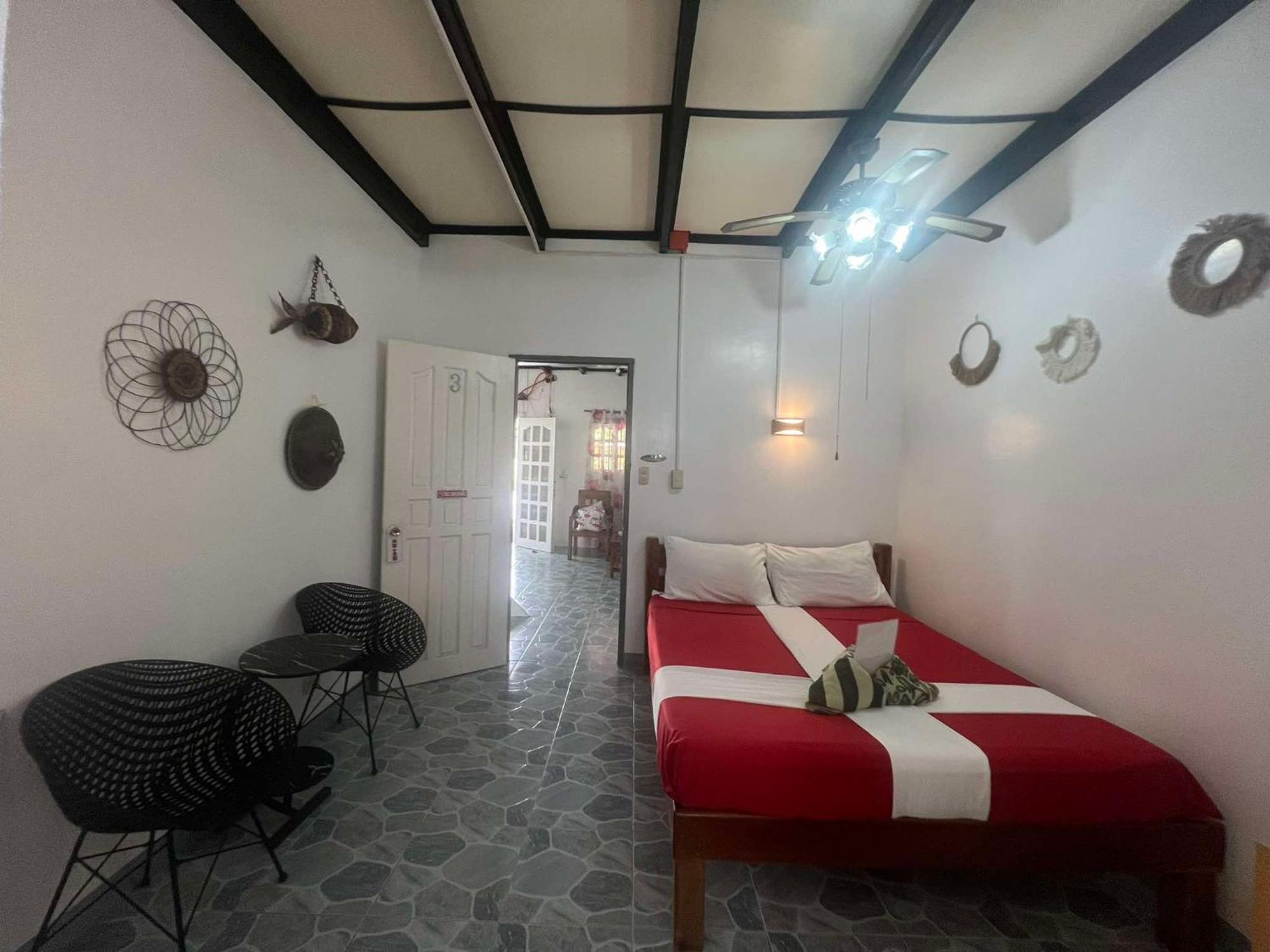 Ice Bear Bar & Tourist Inn Dauis Dış mekan fotoğraf